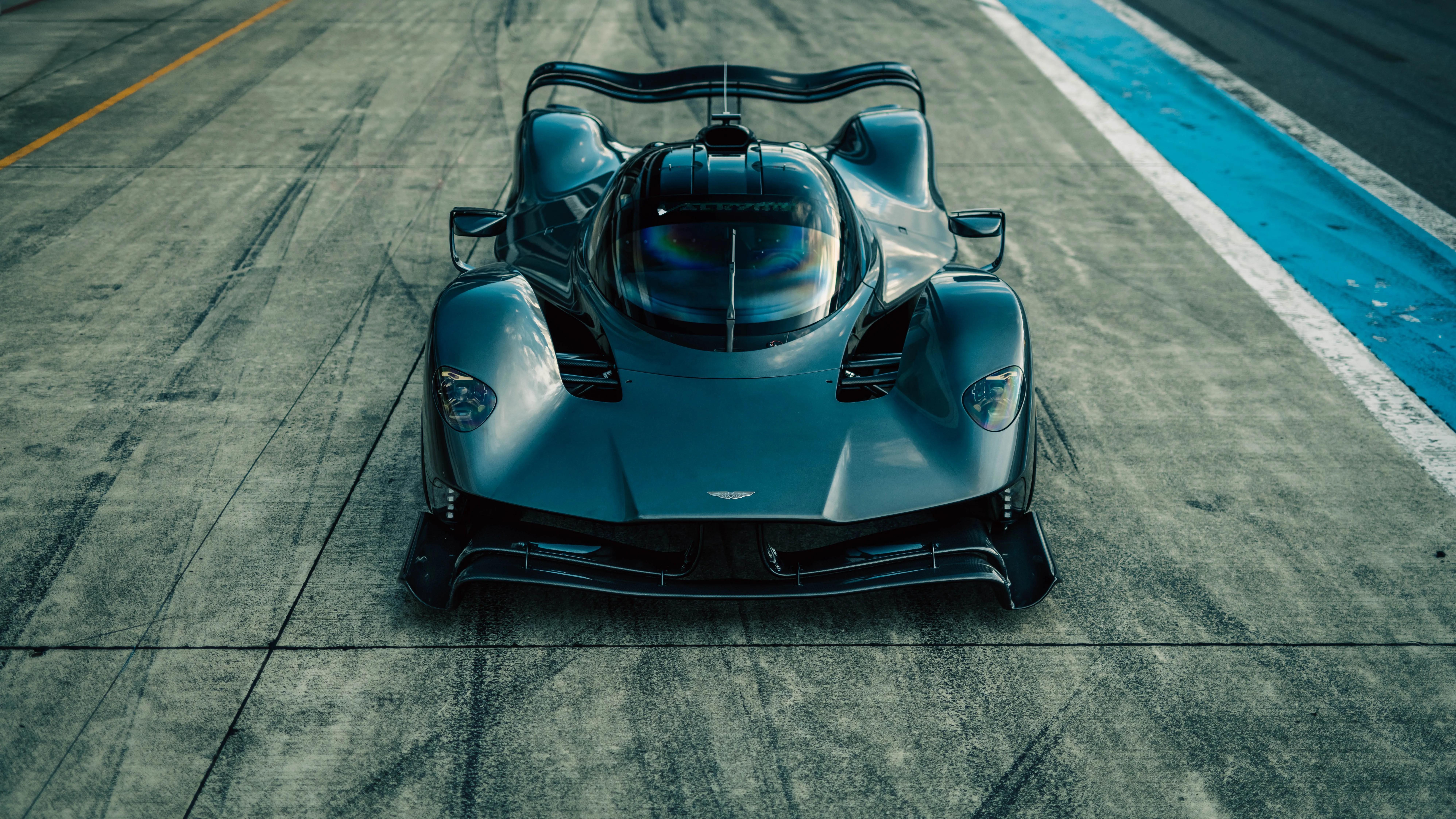 Aston Martin Valkyrie AMR Pro  astonmart