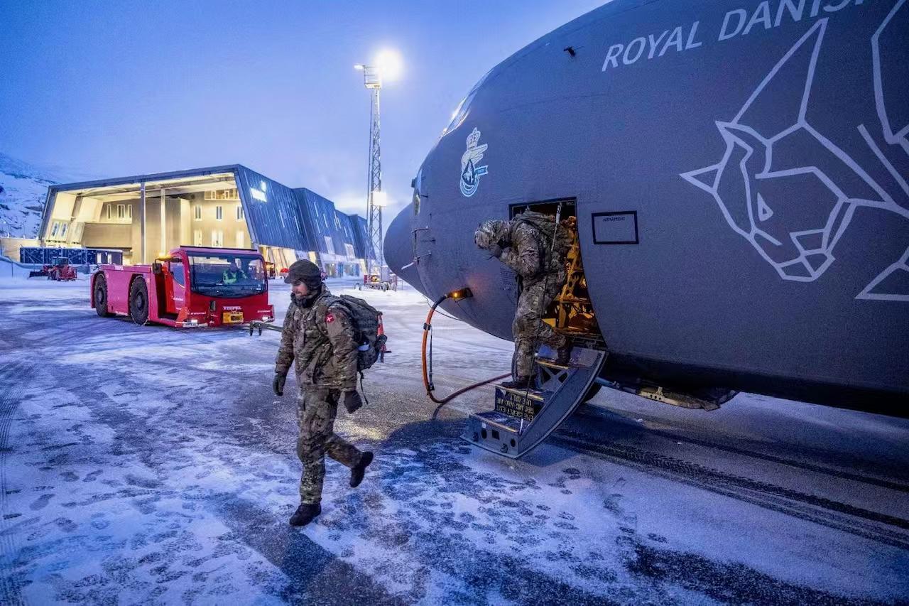 丹麦这是逼着要让美国动武，德国、荷兰撤兵后，丹麦却紧急增兵，向格陵兰岛增派部队！