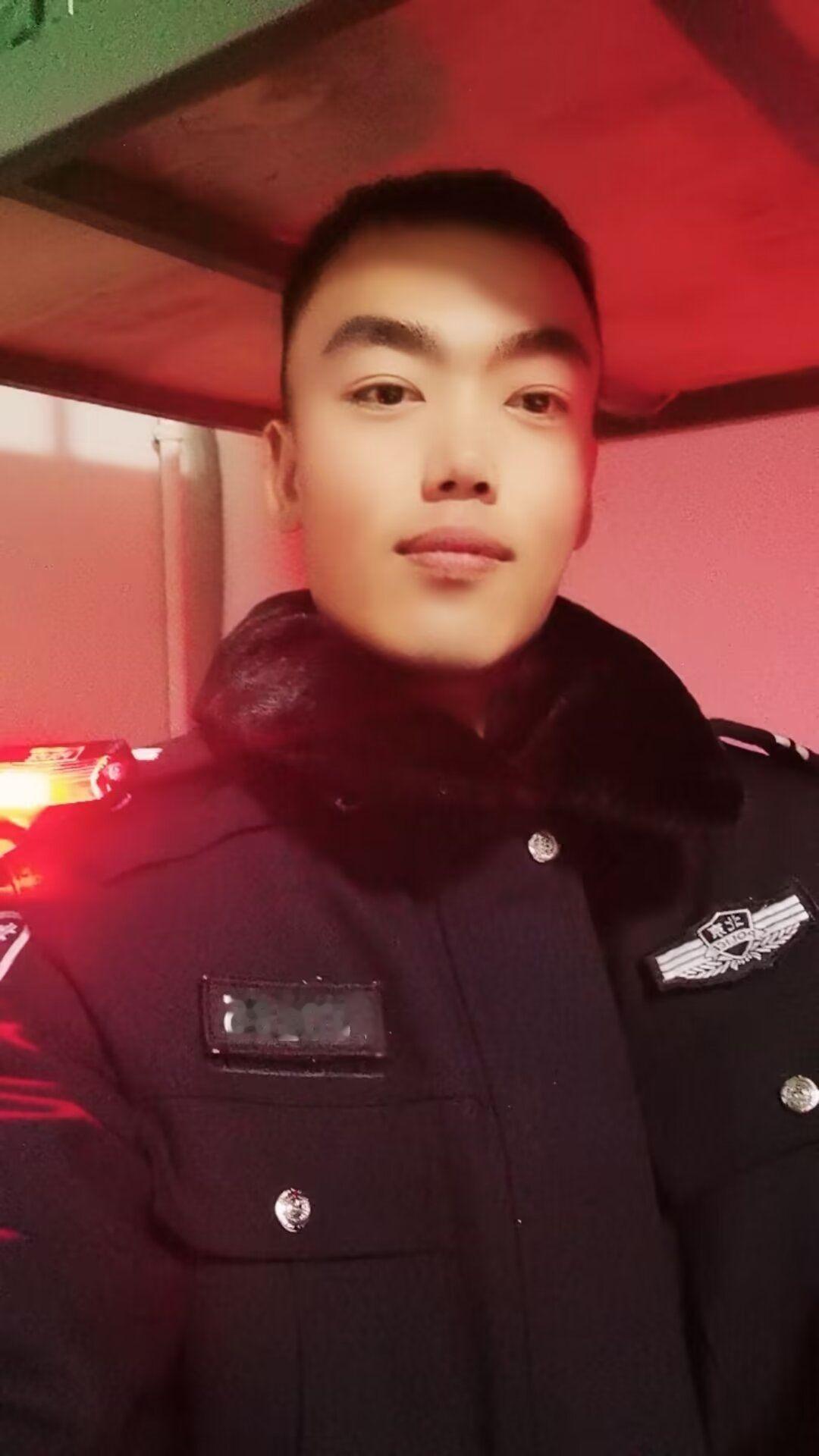 没人扶你，自己要站直；没人帮你，自己要独立；没人疼你，自己疼自己。就算全世界都否