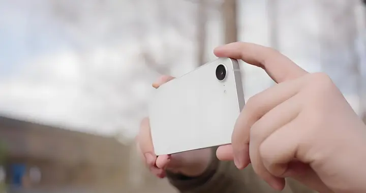 iPhone 16e售價(jià)引熱議，蘋果閃存差價(jià)巨大催生擴(kuò)容服務(wù)