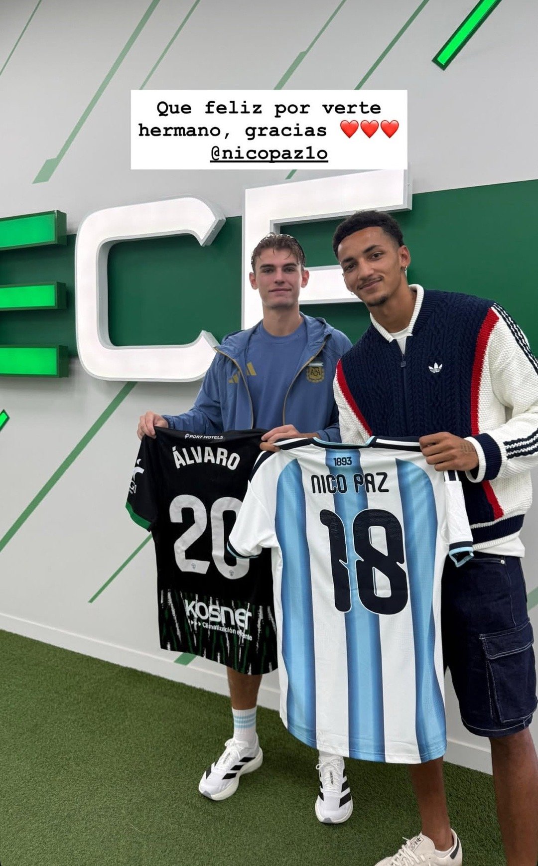 🇦🇷尼科帕斯在埃尔切球场公开训练交换到球衣👕好帅