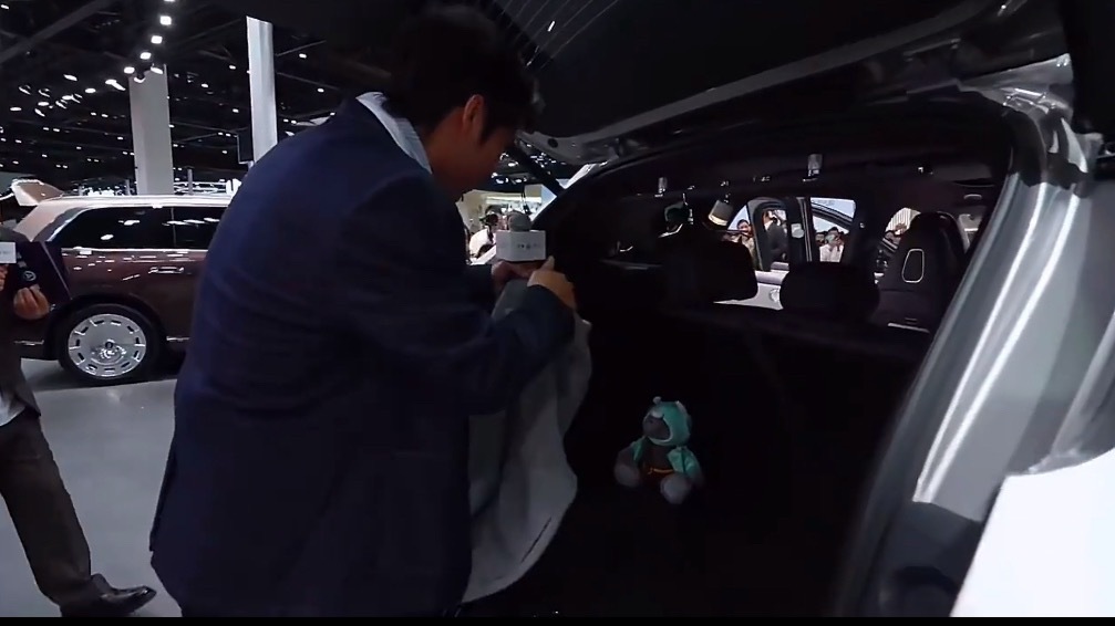 王天放空降北京车展王天放现在资源这么好吗 王天放可以的，空降北京车展，也是火起来