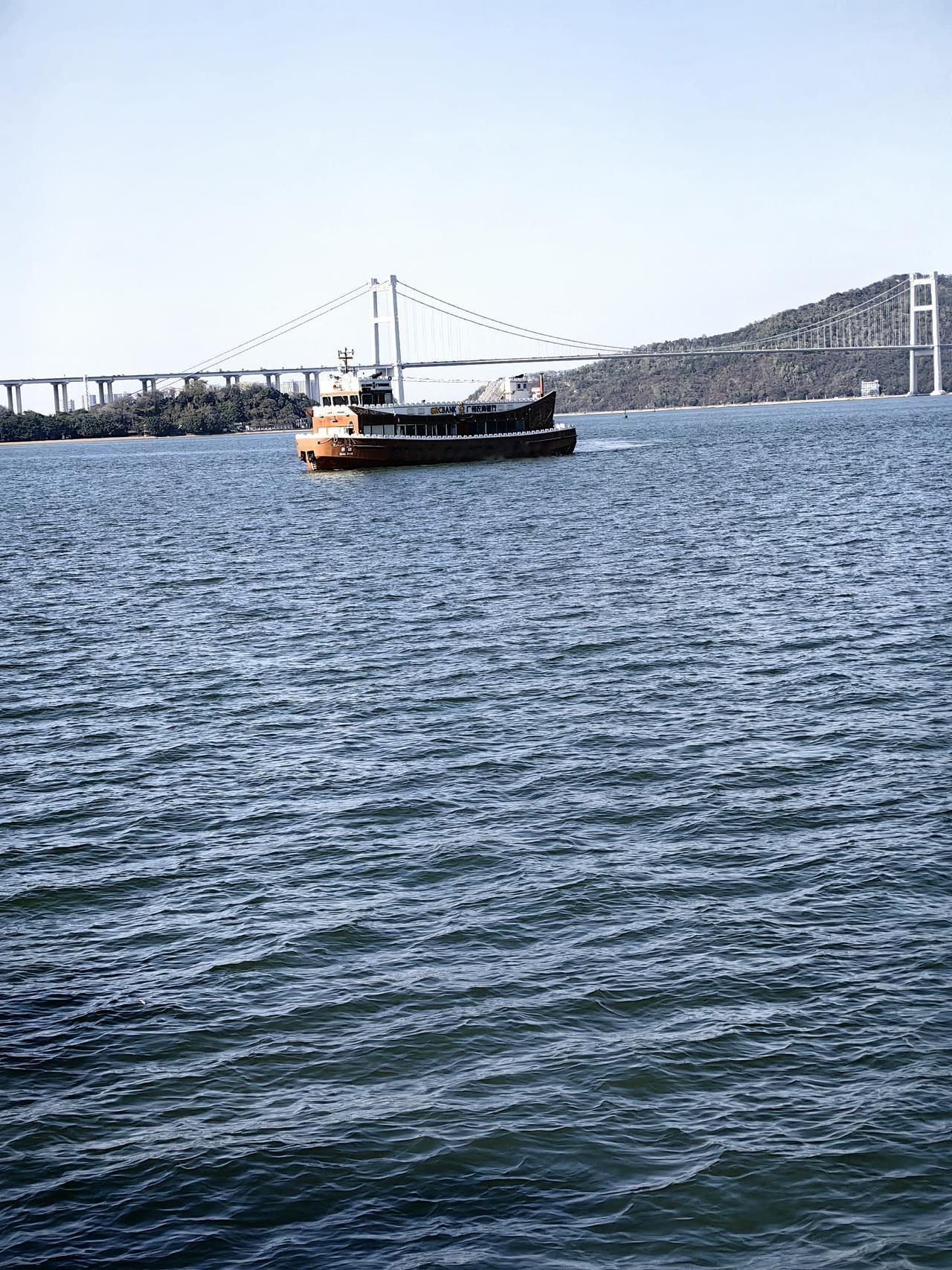 看看南沙海水四季的变化。
南沙位于珠江出海口，谈不上真正面向一望无际的大海，所以