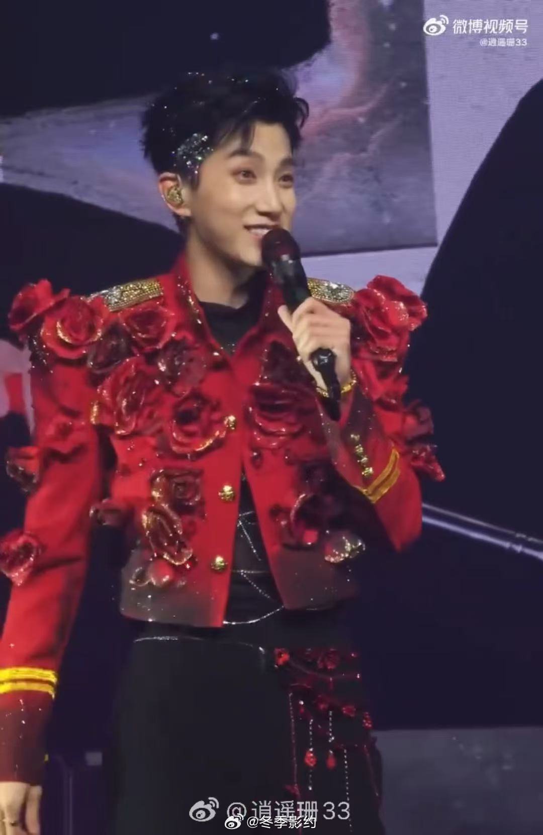 范世錡顶级魅魔 刷到范世錡演唱会片段，嘴角疯狂上扬！他那“顶级魅魔”的气质，加上