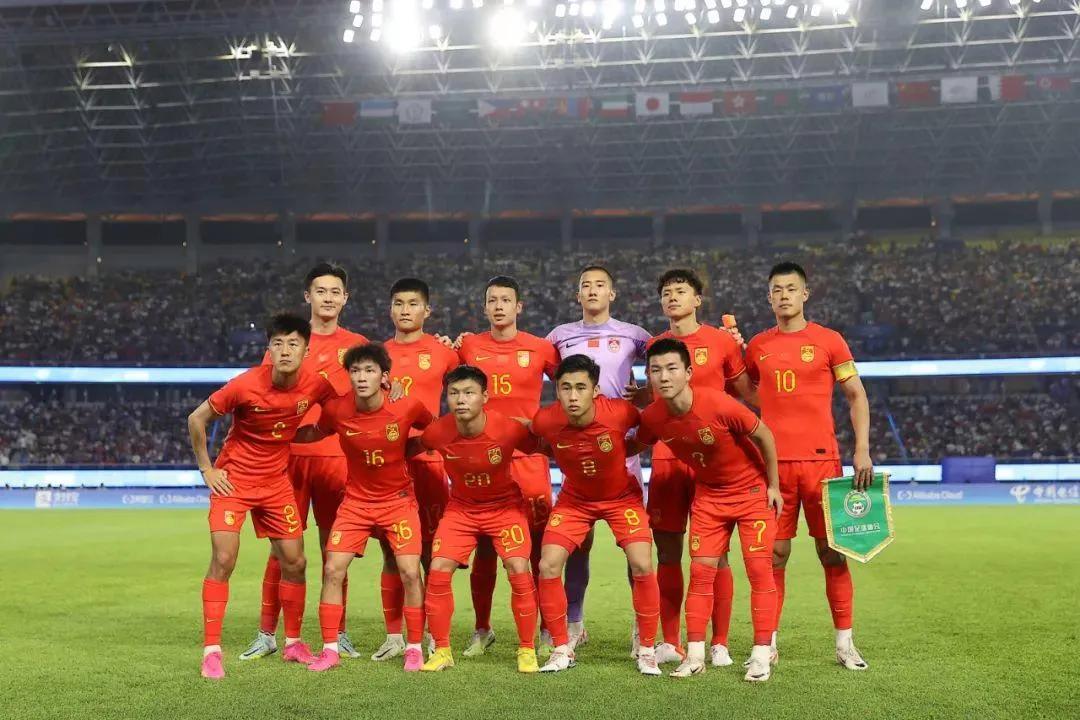北京时间 10 月 1 日晚8点，国庆节之际，备受关注的，中国男足亚运队将在黄龙