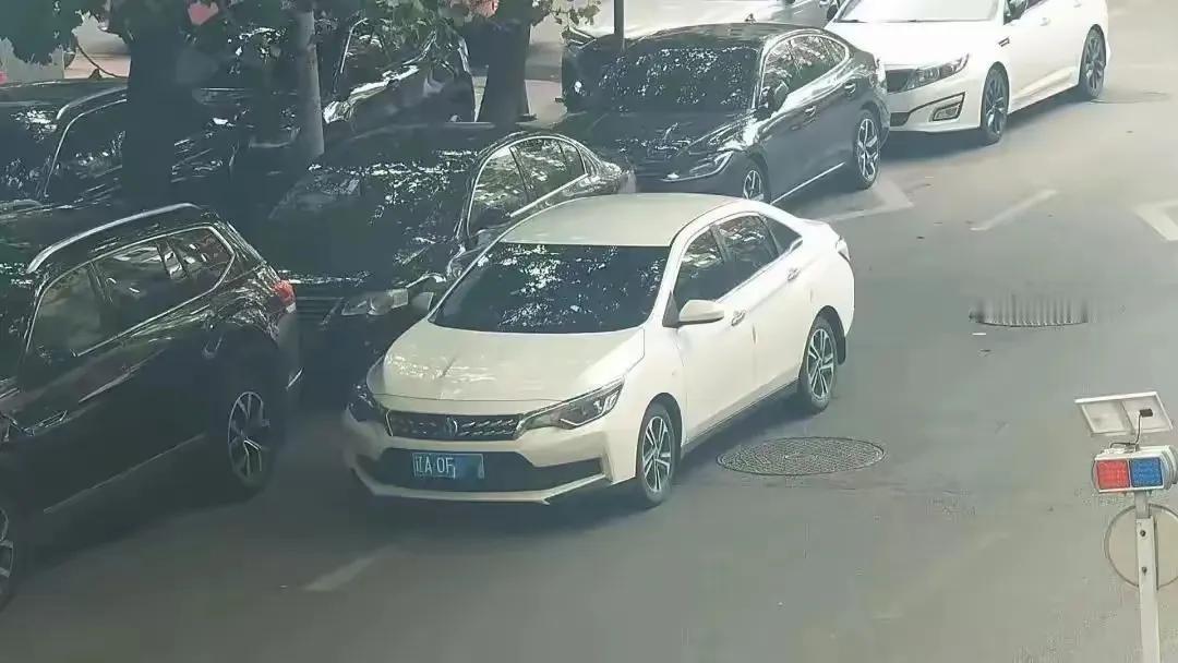 沈阳公安交警近期开展交通秩序和交通安全专项整治“百日攻坚”行动，其中重点就是治理