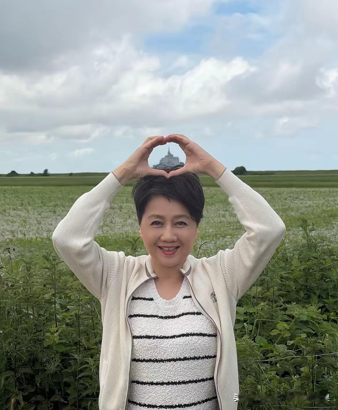 何猷君补办婚礼，圆了媳妇的梦，让他们的爱情更浓烈，让他的妈妈重新焕发的青春，大家