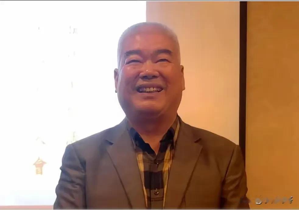 季麟连失算了，本来想退役生活清静点，结果被安上国民党副主席头衔，自己还是看朋友消