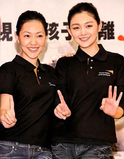 大S墓地真相被揭开 家人操作引争议 究竟是何原因？
最近网上爆出具俊晔探墓视频，