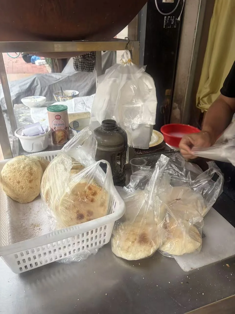 在广州吃到河南现烤烧饼啦
