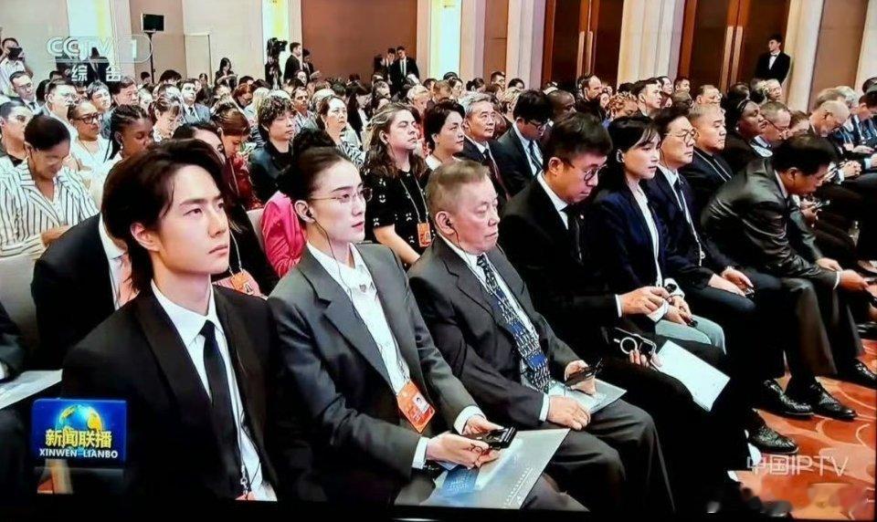 看看人家没作品，照样 