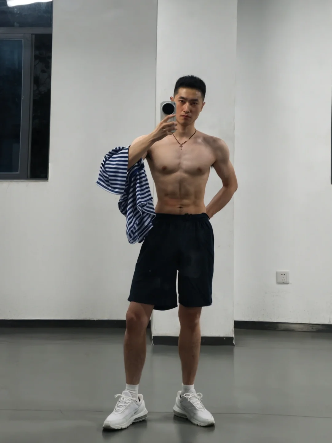 今日份运动打卡，练了胸。
