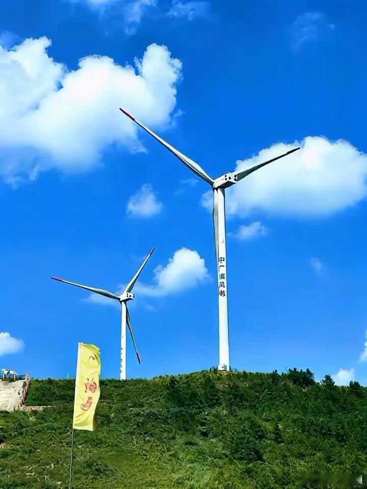 邂逅贵州沉醉于那片绝美天地🌄贵州，你美得让我“黔”力全开！🏞️山是眉峰聚，水