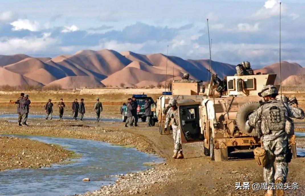 撕破脸！特朗普刚喊停战，以色列狂轰30座油库。美轰炸机杀向伊朗特朗普刚喊停战，这