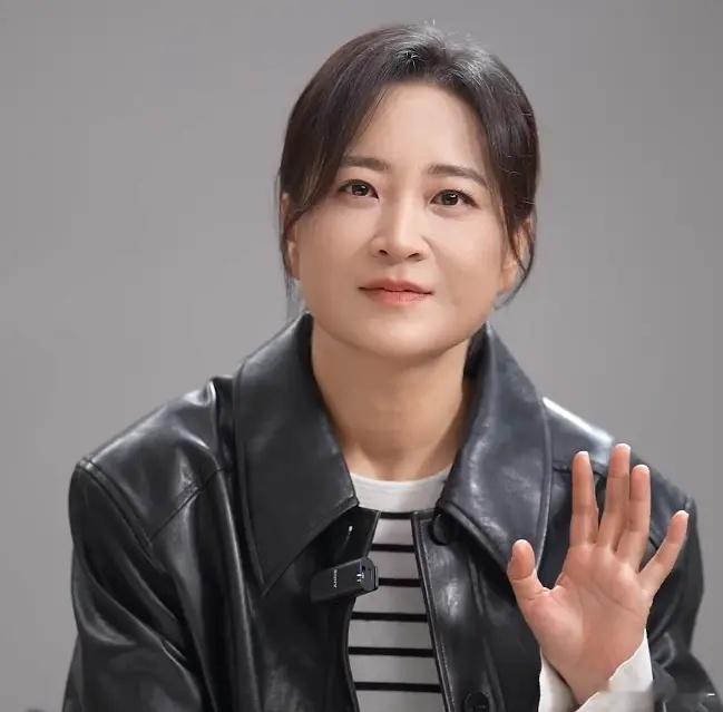 贾玲支持给阿嬷的情书贾玲给阿嬷的情书包场 贾玲导演包场了给阿嬷的情书，好电影就是