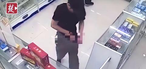 湖北一男子从药店买了一盒“伟哥”，吃完却发现没有任何反应，他觉得药是假的，为了报