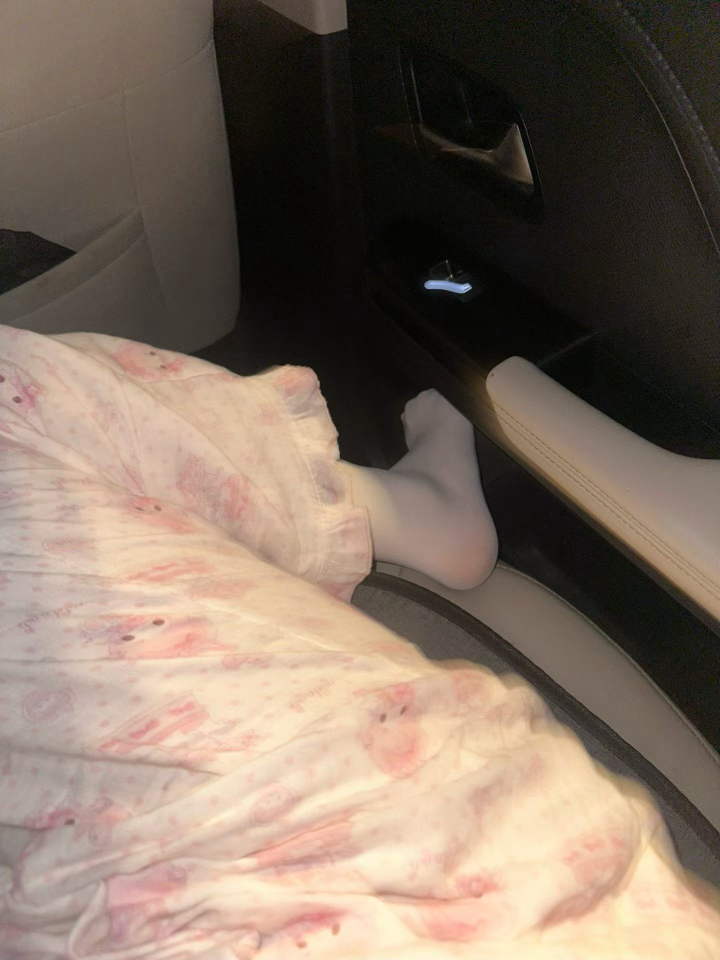 回家了 好累呀 ​​​