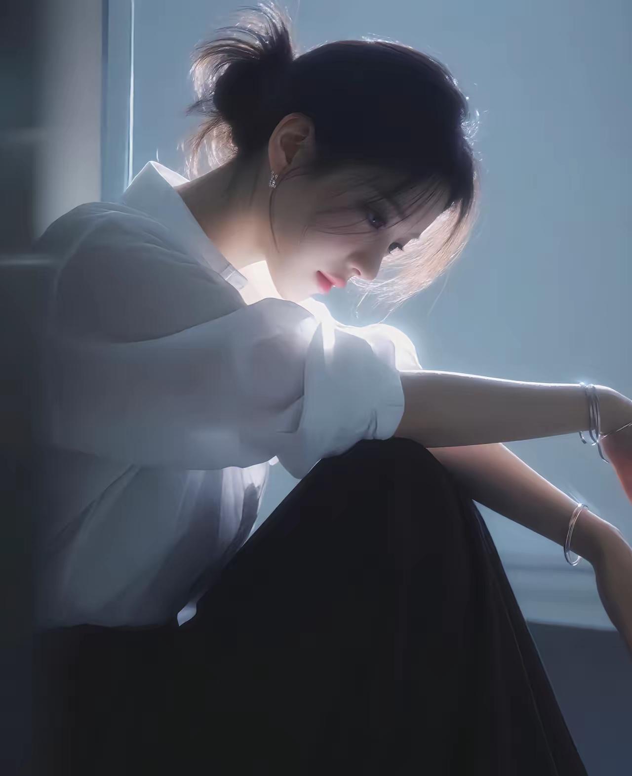 第一批独生子女的结局，已经悄悄来了。
我的一位同事，今年38岁，未婚。
她的父母