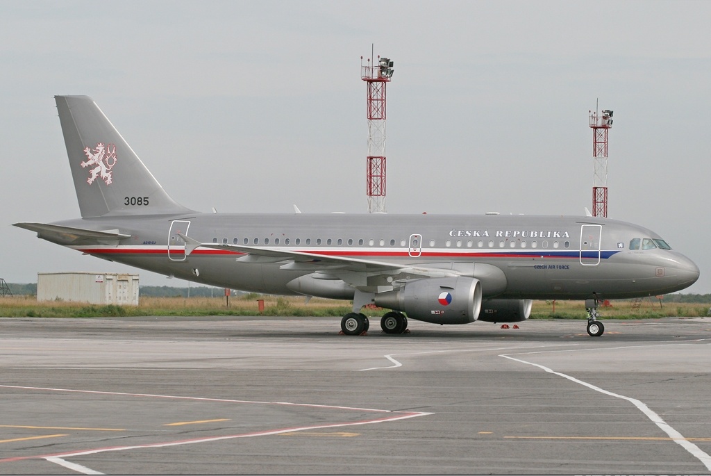 飞扬军事 捷克政府拒绝为参议院议长窜台提供飞机据捷克媒体报道，捷克政府拒绝了该国