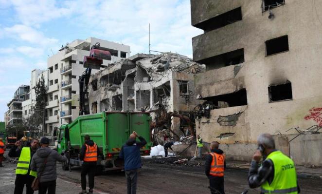 新加坡联合早报今日报道：“中东局势紧张，对于中国大陆驻以色列使馆称向台湾人开放登