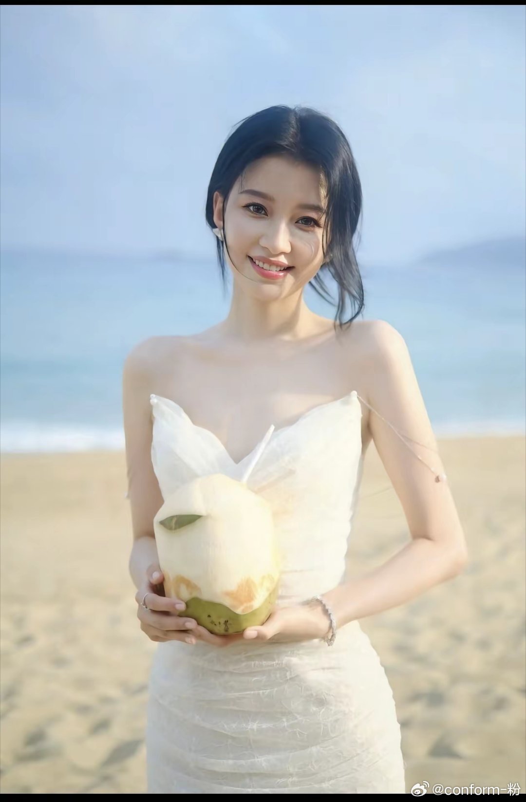 孙怡离婚后，一直单身不是没有人追她，也不是没有人馋她身子而是她自己根本没把男人当