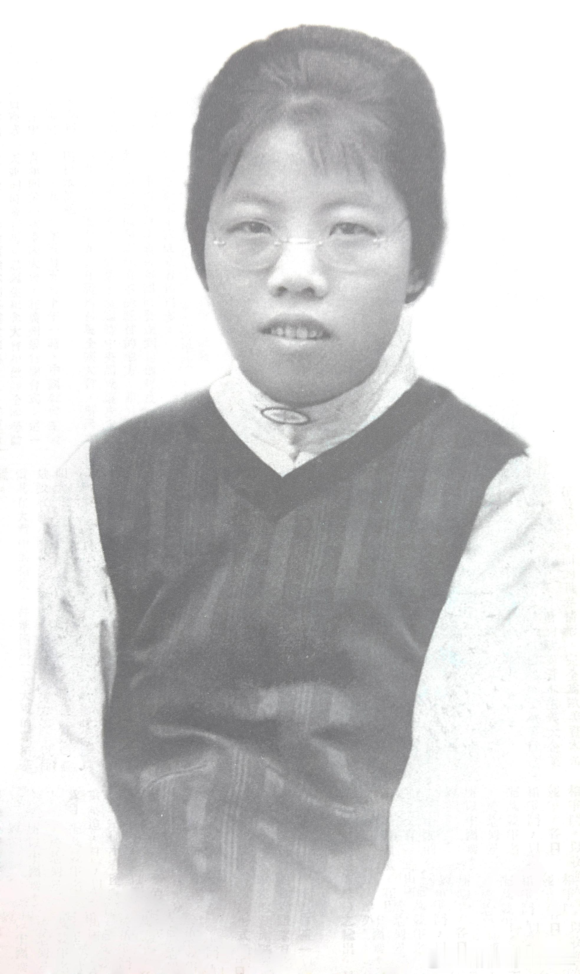 1919年五四运动时期的邓颖超历史影像 ​​​