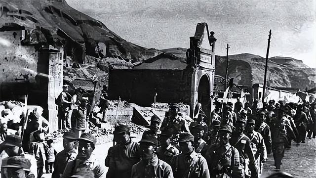 1949年，灵武宣告解放后，宁马128军军长卢忠良见大势已去，把贺兰军军长马全良