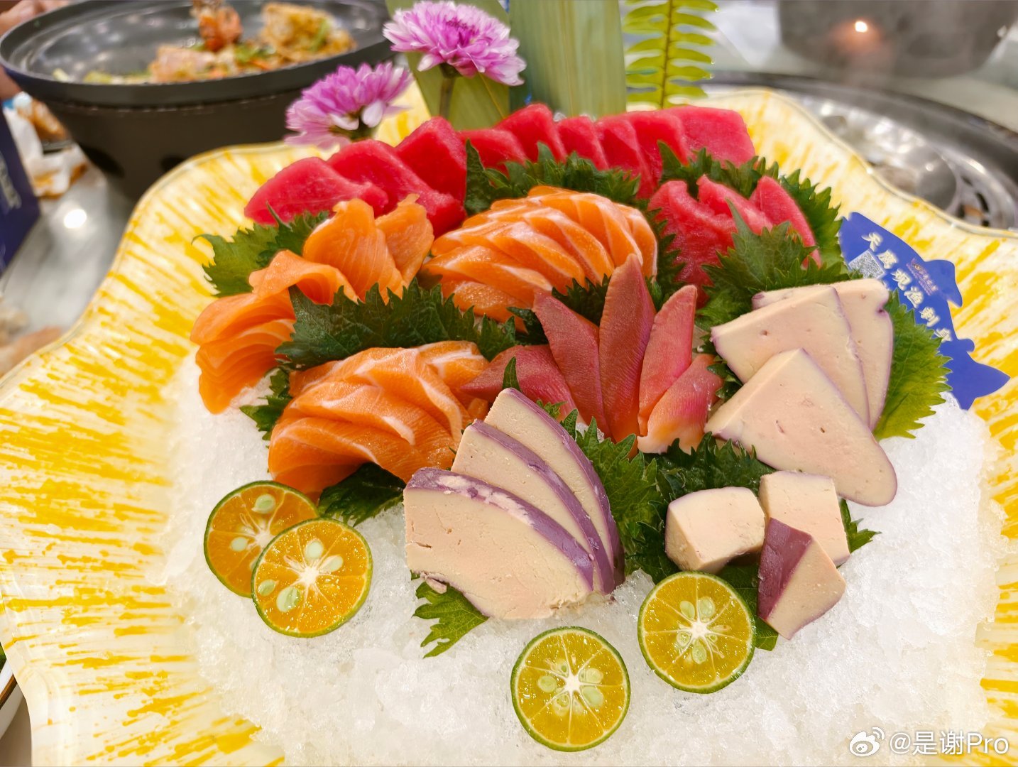 蒸汽海鲜真好吃！已经妥妥的变成一个广东人了，就爱吃这种鲜海鲜  可惜就是贵，经常