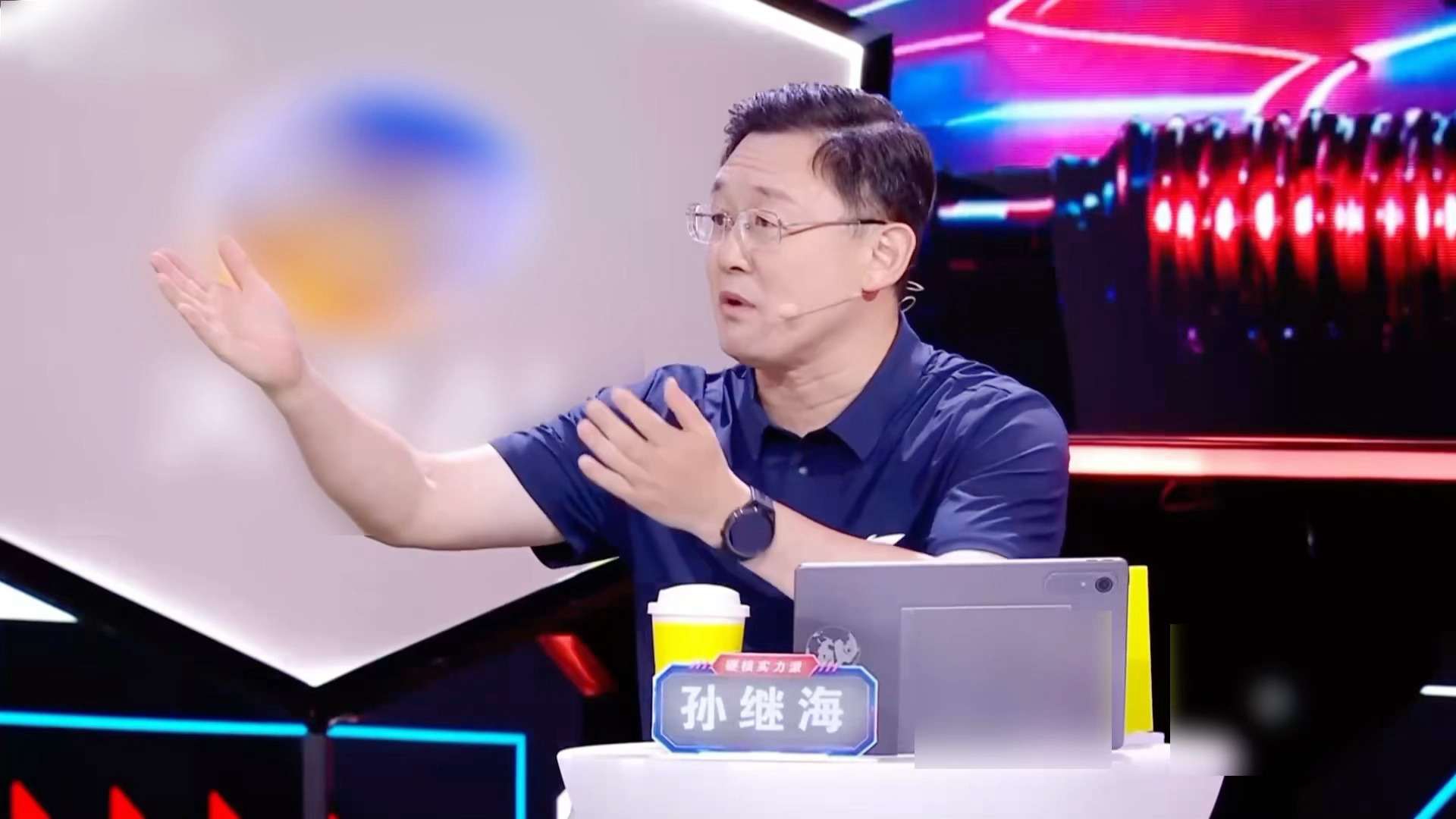 孙继海相信足球的未来在青训孙继海说南美足球群众基础比欧洲强 足球不该只是屏幕上的