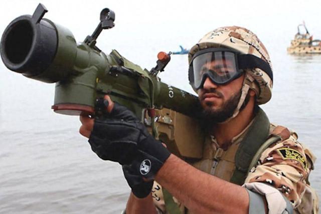 老将出阵扣扳机
打死美军一大批
保家卫国身先死
扎雷威名镇美帝
冷兵器时中国一老