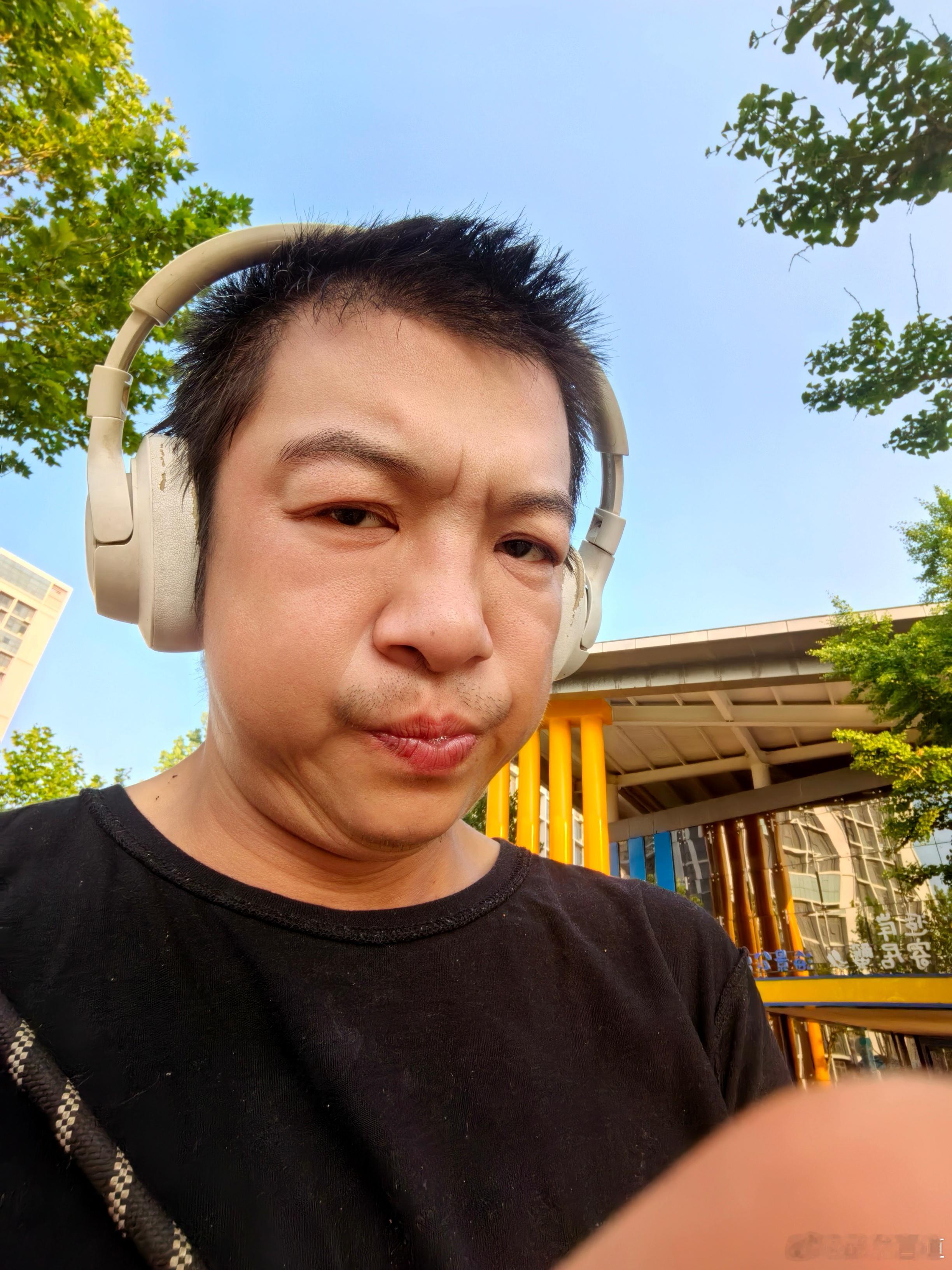 134斤了 回去收拾发型胡子