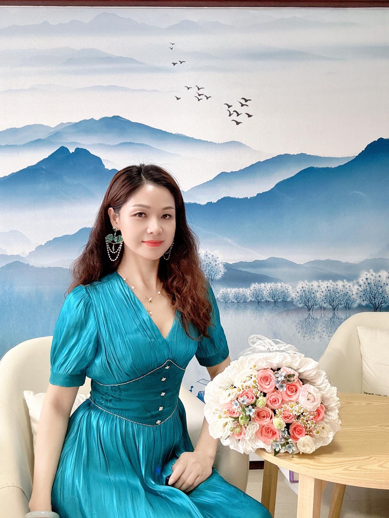 周末愉快 鲜花与岁月皆温柔 优雅知性