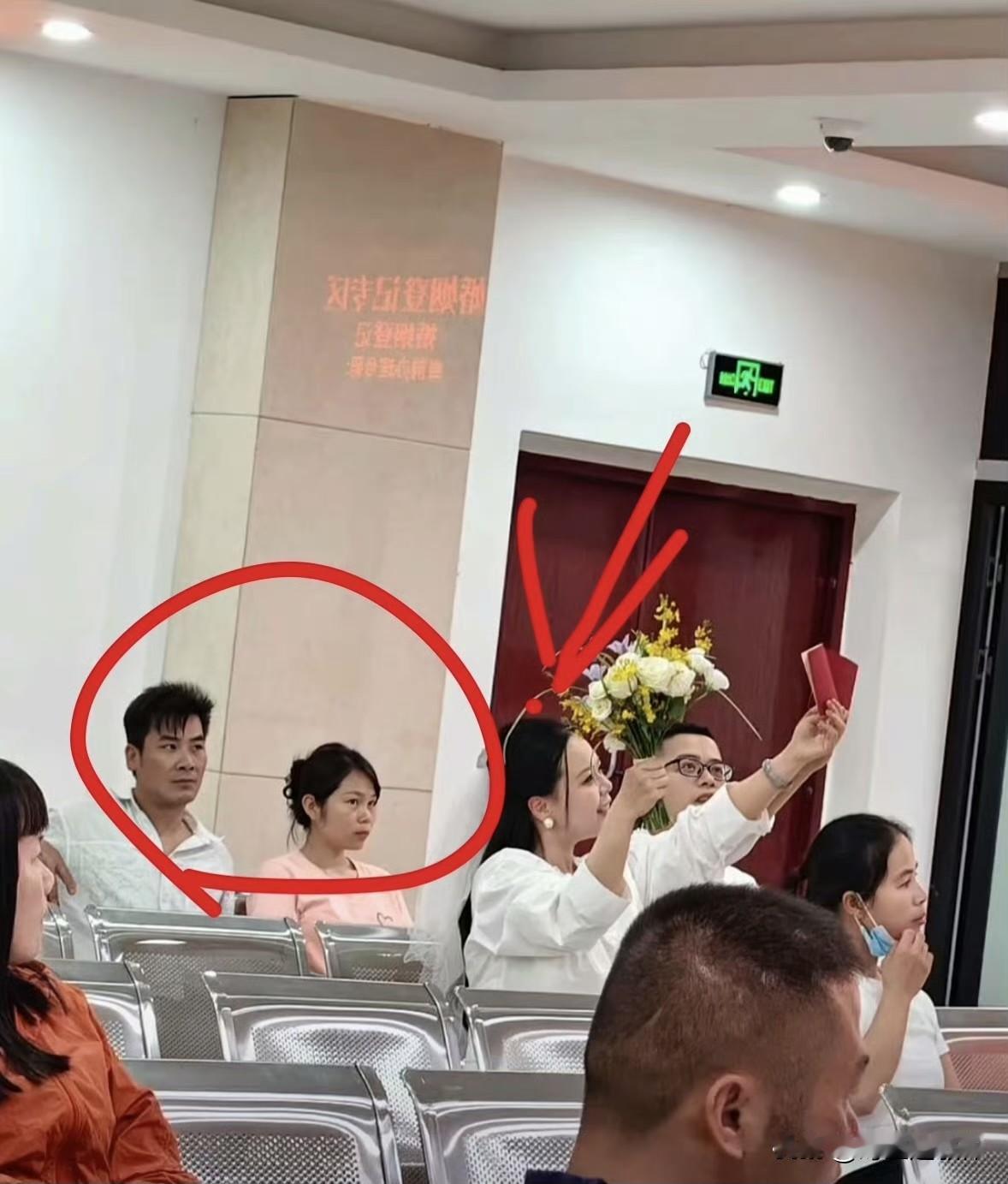 后面那两人说我曾经也是这样