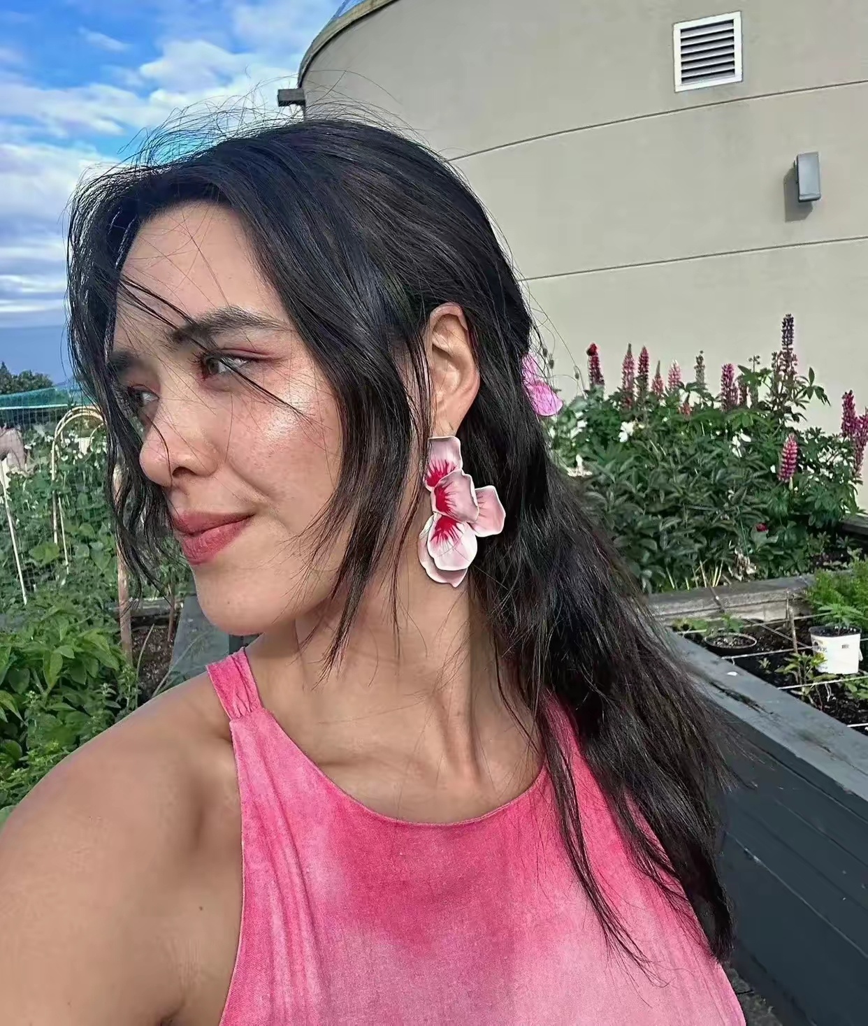 钟丽缇这个女儿好老气啊，越南姑娘即视感，一点不像东方面孔 ​​​