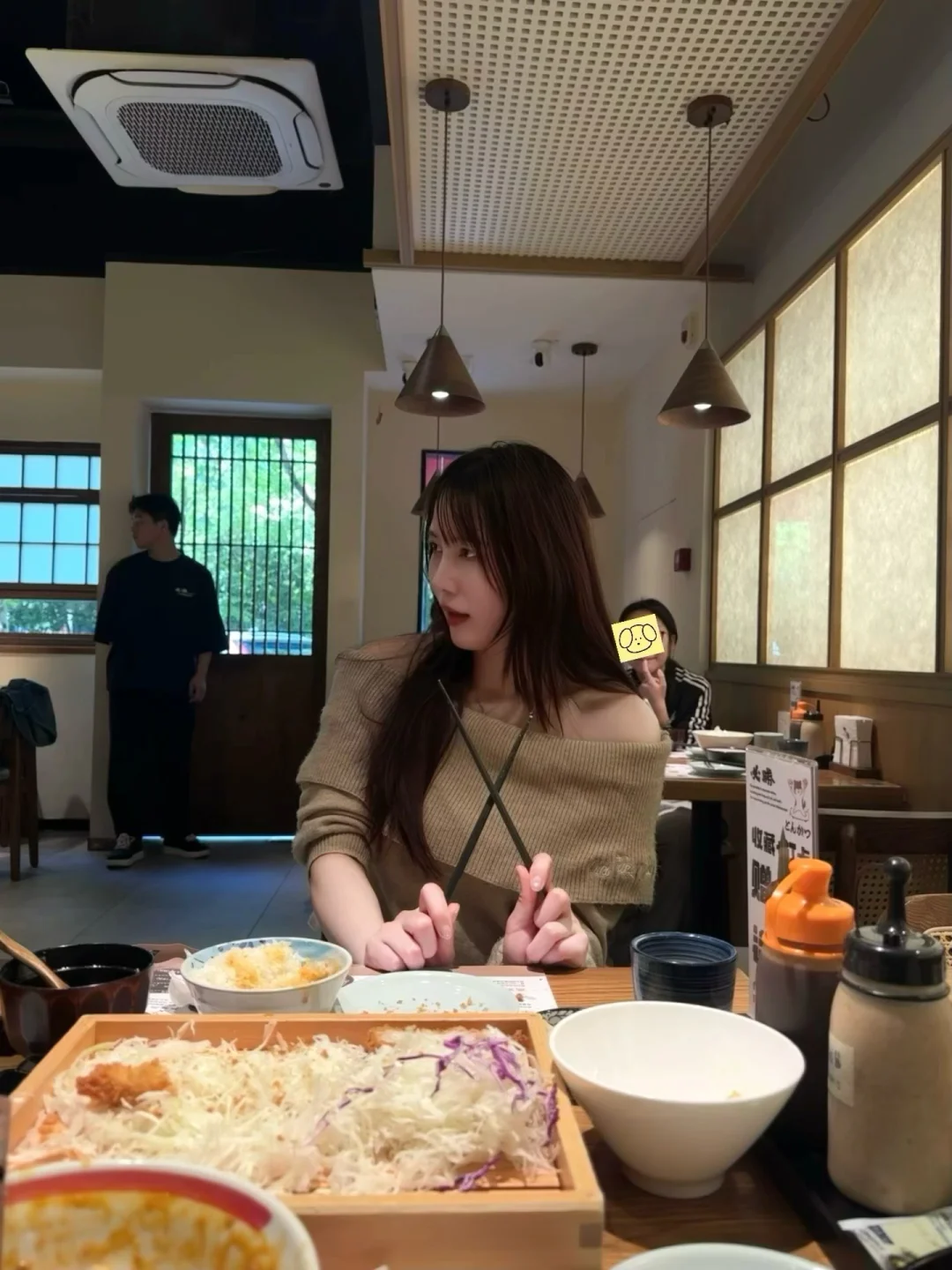 存款200万靠利息在杭州生活，好难吃的炸猪排