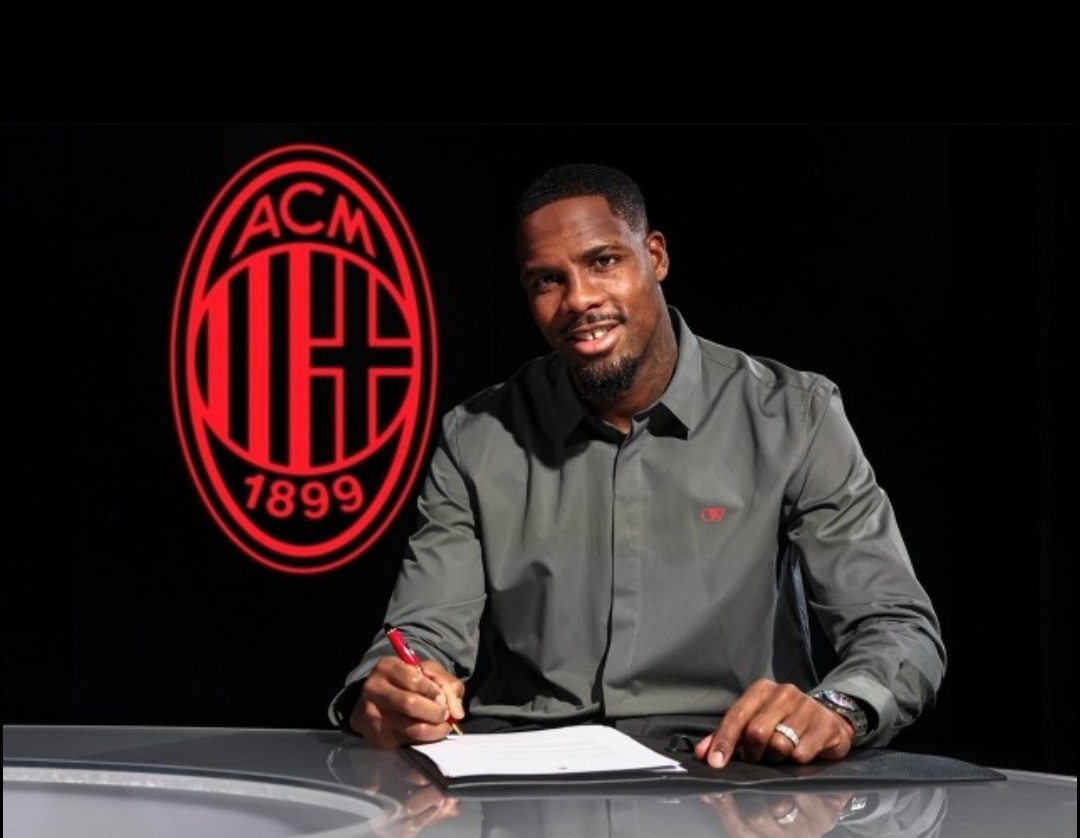AC米兰宣布与30岁法国门将迈尼昂续约至2031年。“迈克”2021年夏天加盟米