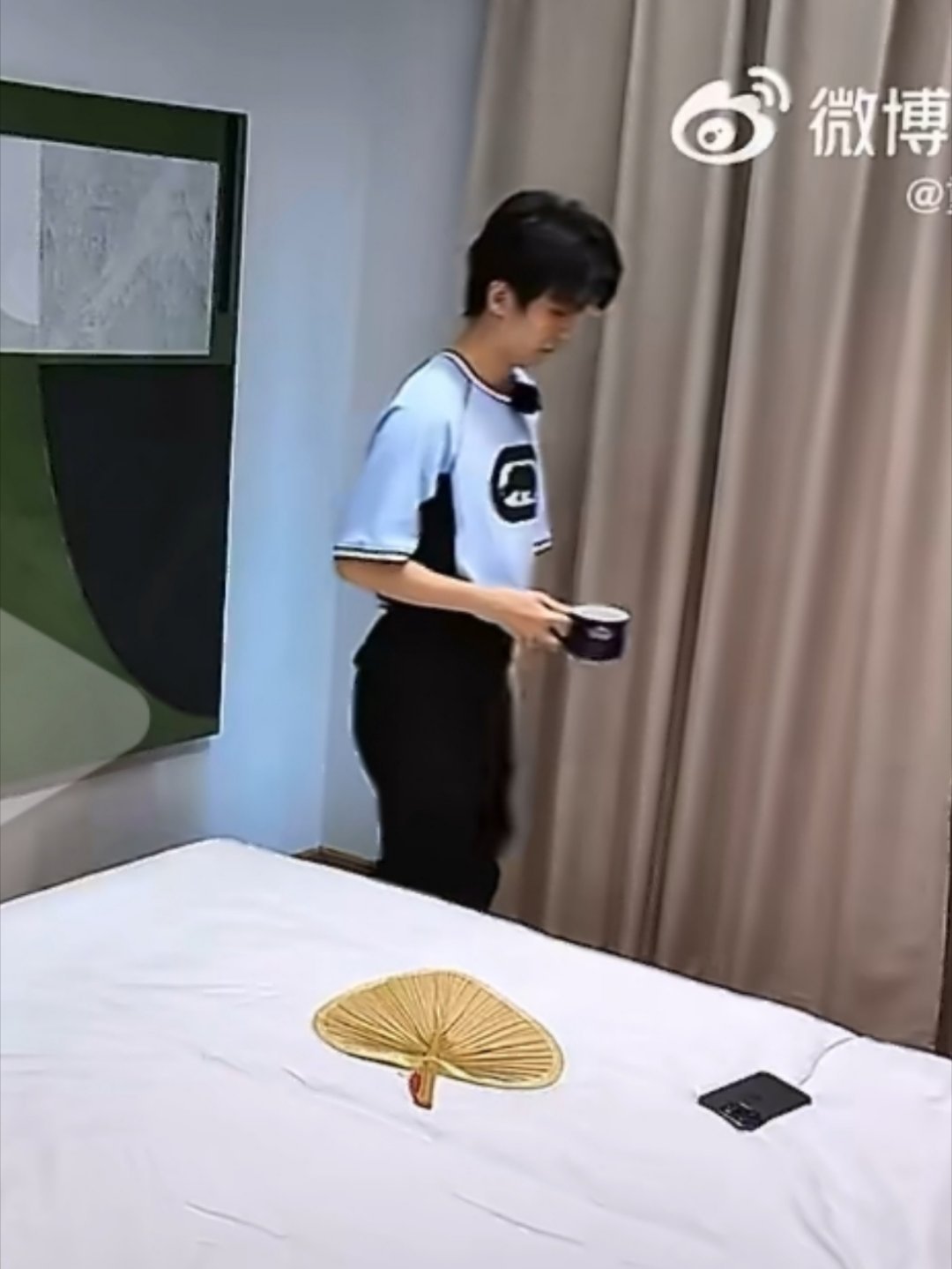 好翘，拍拍👋🏻王俊凯中餐厅10