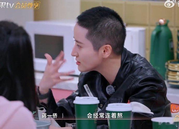 叶童谈以前拍戏有多卷 被叶童、江一燕的故事感动到！在《乘风2025》中，她们讲述