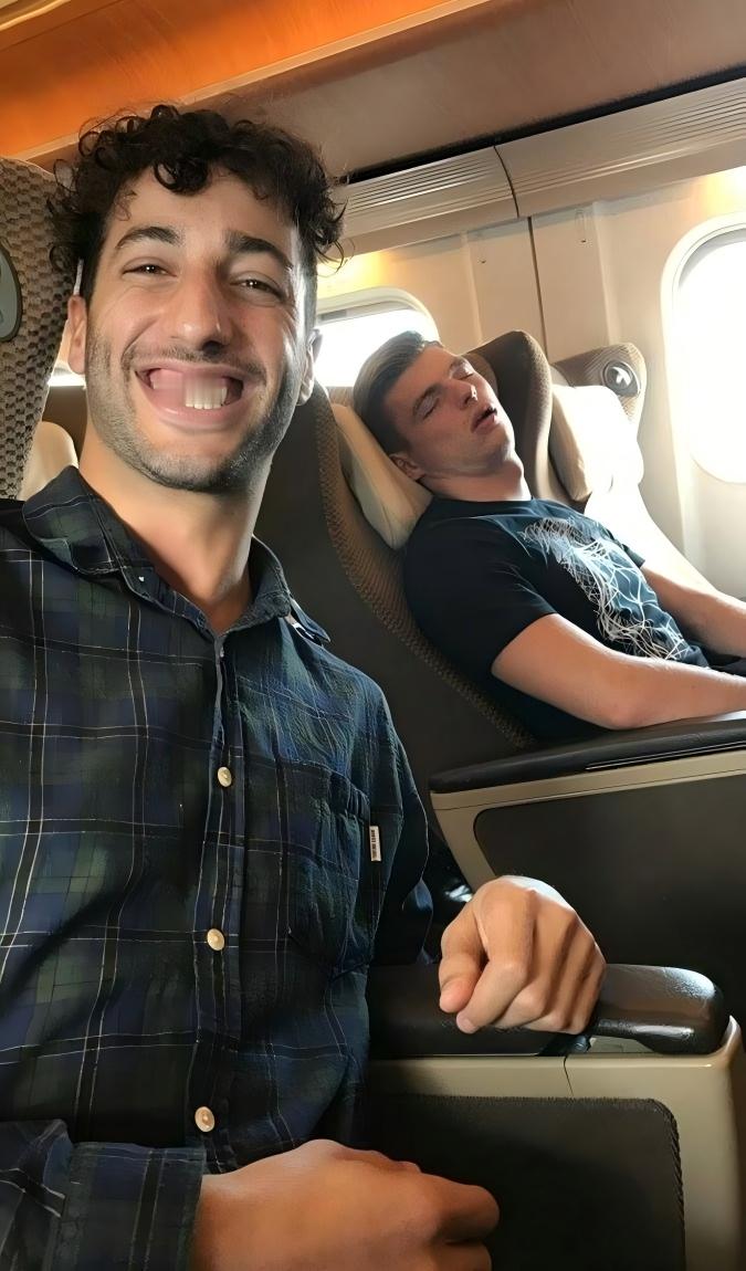 如果维斯塔潘今年没有卫冕成功，那么明年他将无法使用1作为自己的车号，关于常用车号