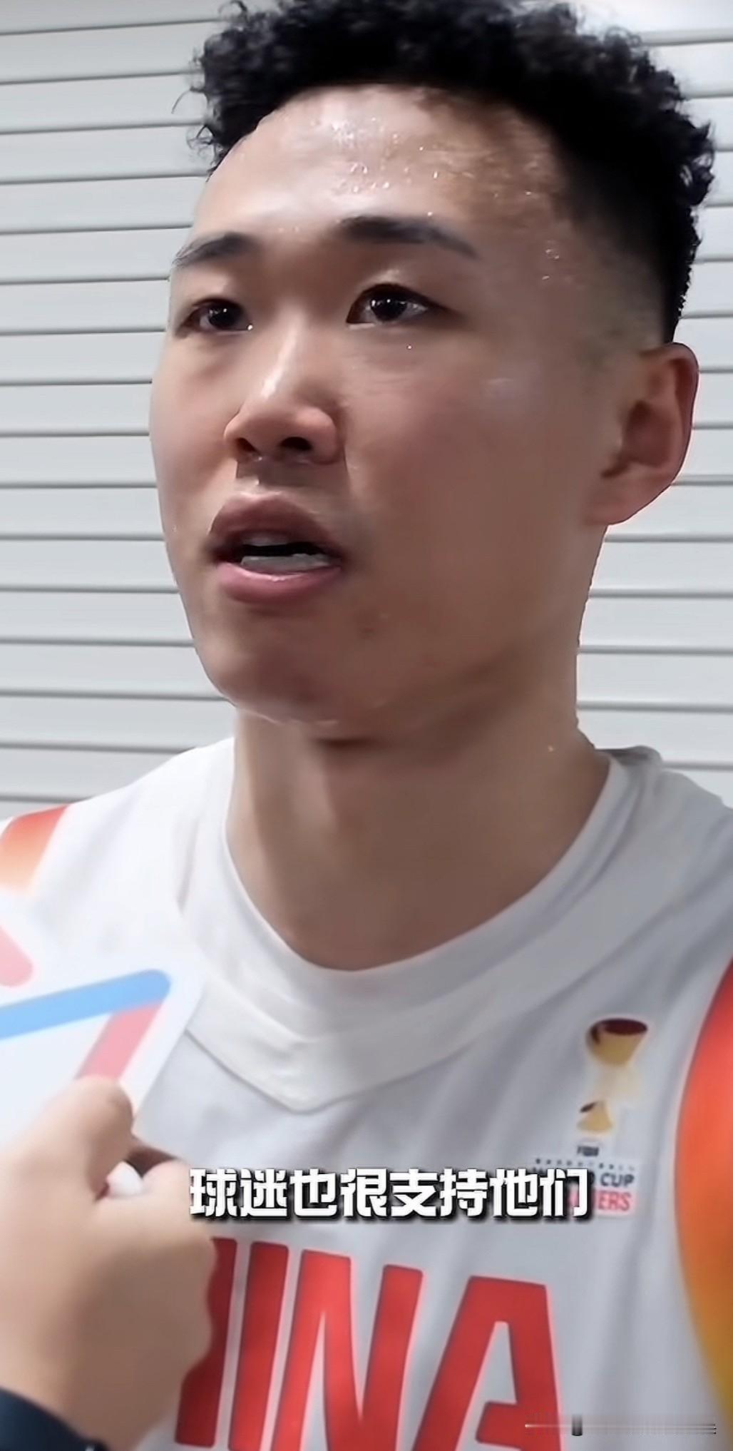 贺希宁：“我觉得上一次比赛可能是四五年前了吧，然后今年这场比赛，今天这场比赛对我