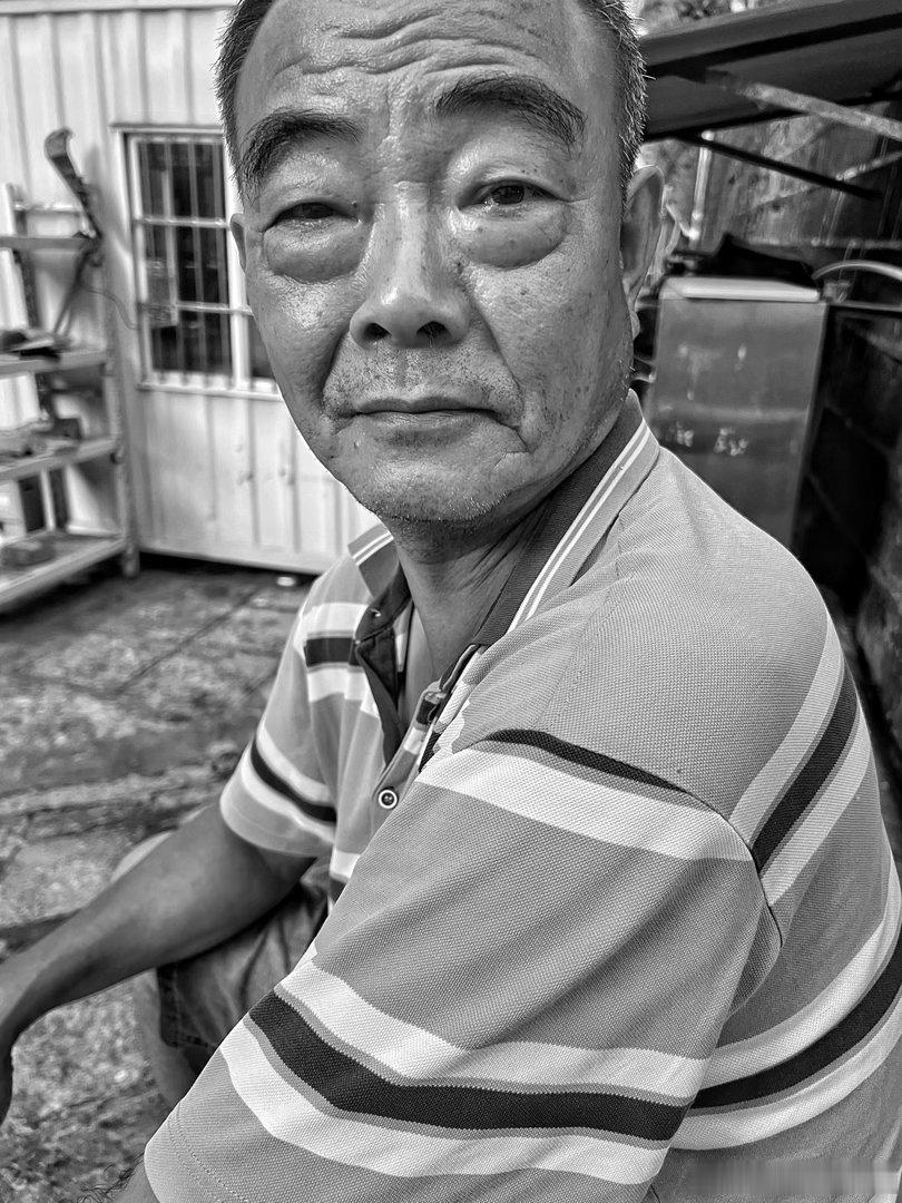 摄影人  街拍厦门：王鹭佳2026在路上？摄影人选择了人文纪实摄影，也就记录了生