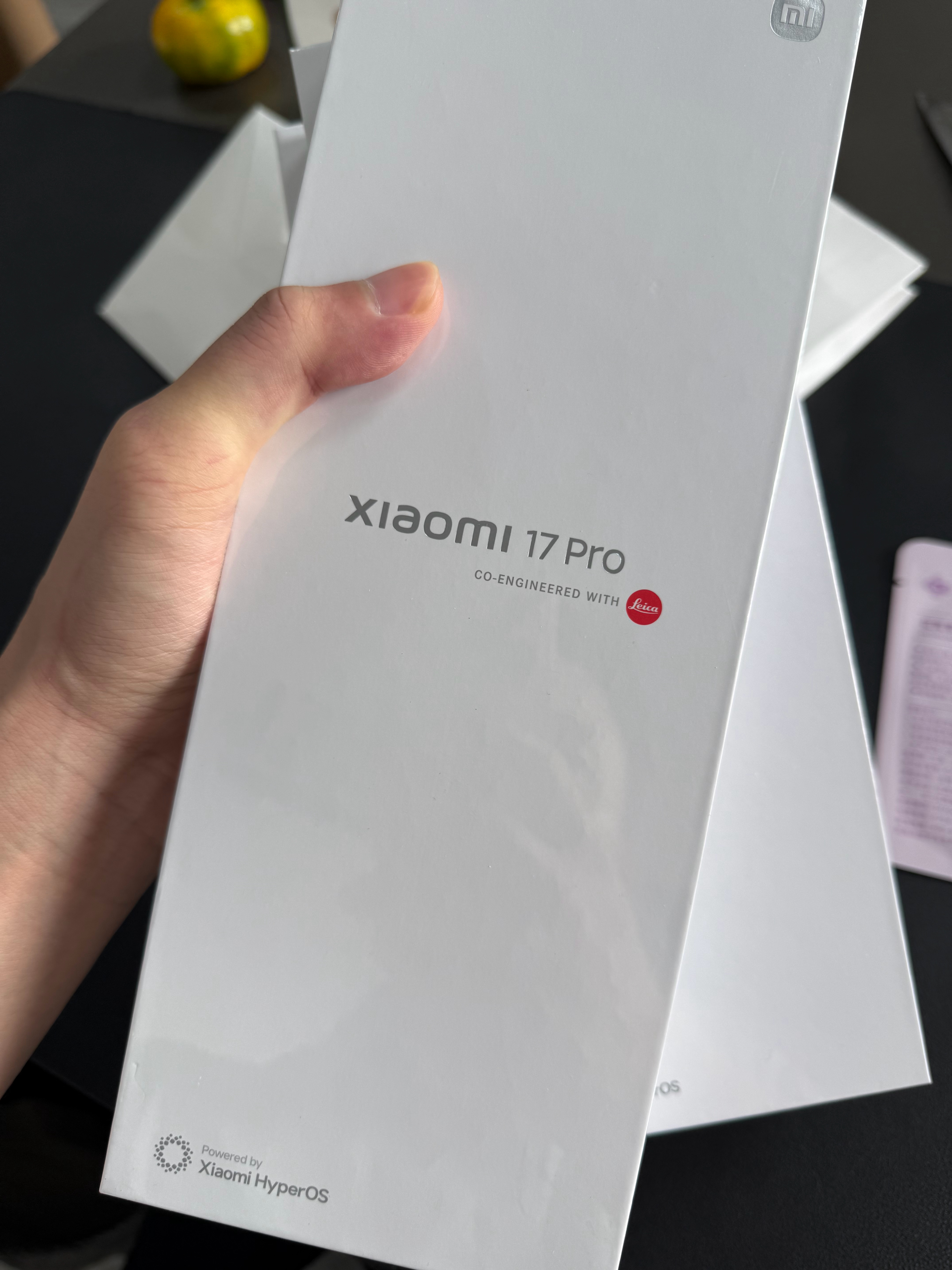 客户来提低于官网价的17 Pro了，是小米17 Pro[流鼻血] ​​​