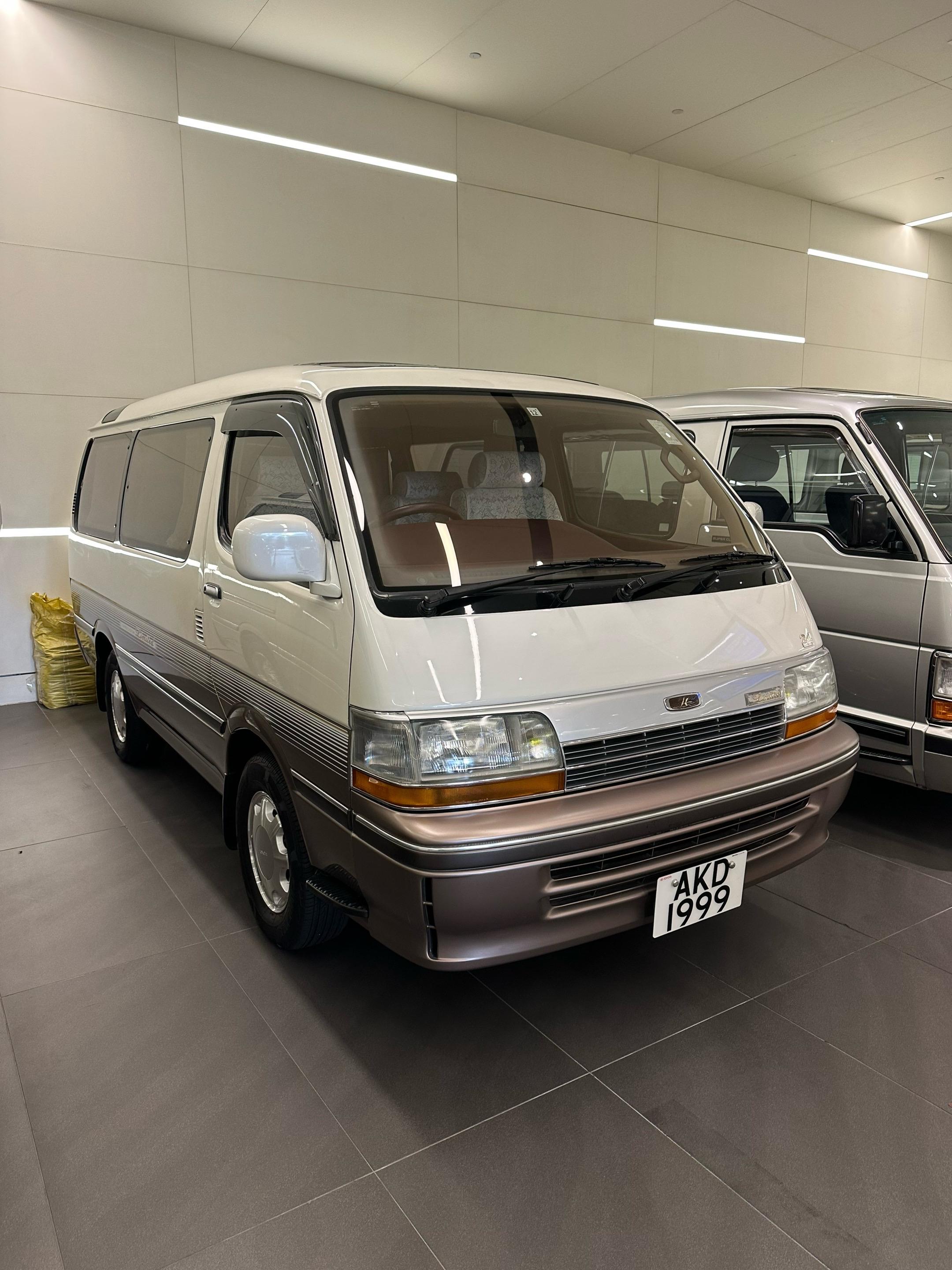 澳康达老板收藏的极品豪华丰田海狮