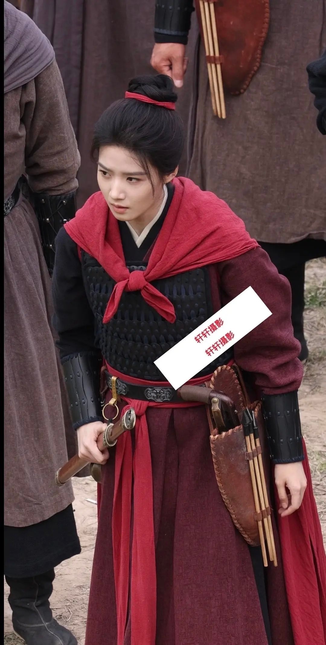 卢昱晓的造型像将军吗，完全是伙头兵即视感…… 