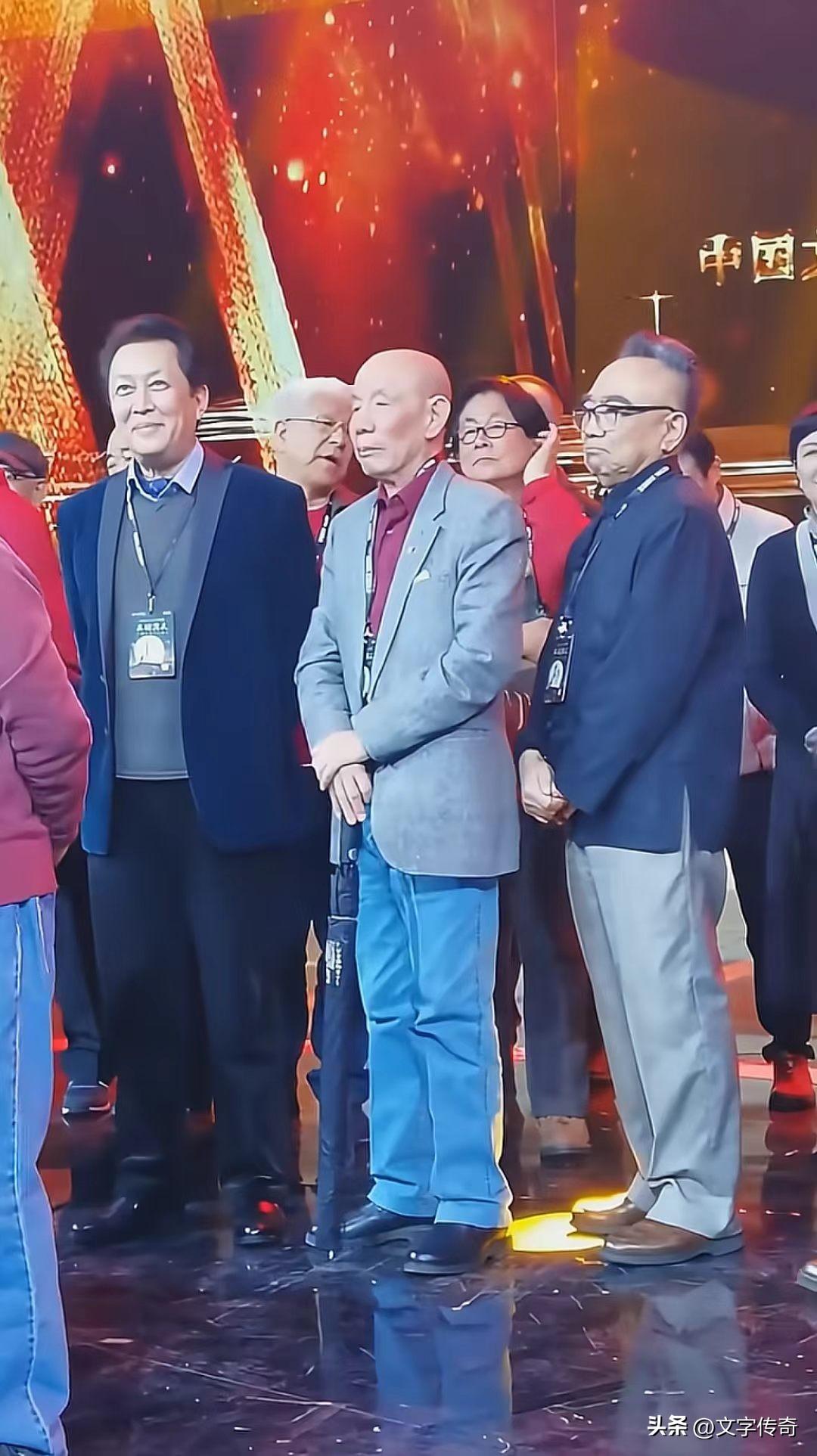 只说演技，这三个人在三国演义中的表演，你更看好谁？
他们三人的表演都非常经典，但