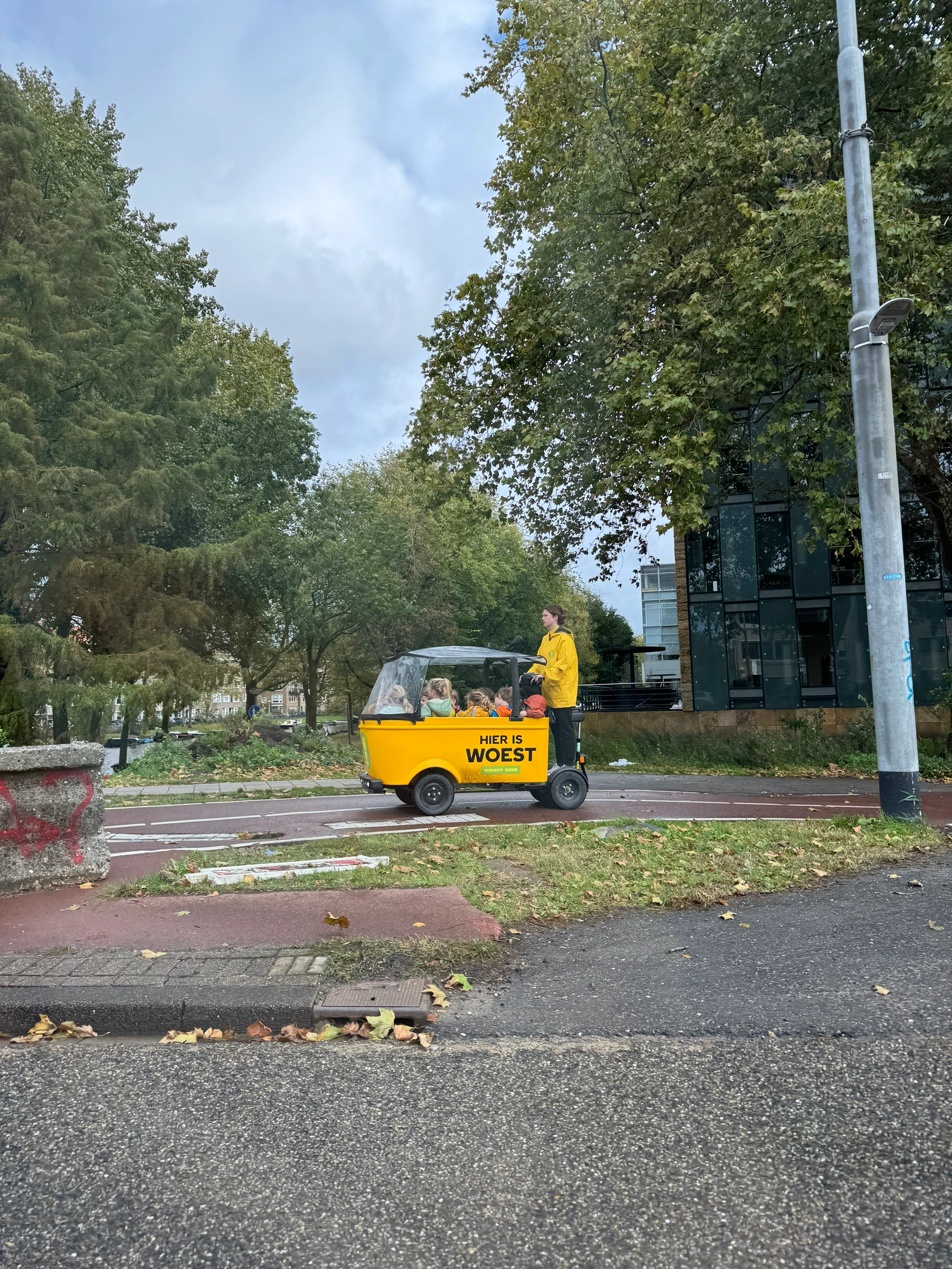 荷兰校车竟然长这个样子！？ 