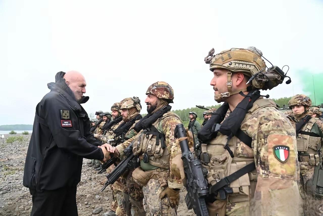 以色列现在是真把自己玩到众叛亲离了。前脚刚被西班牙划清界限，后脚意大利也直接宣布