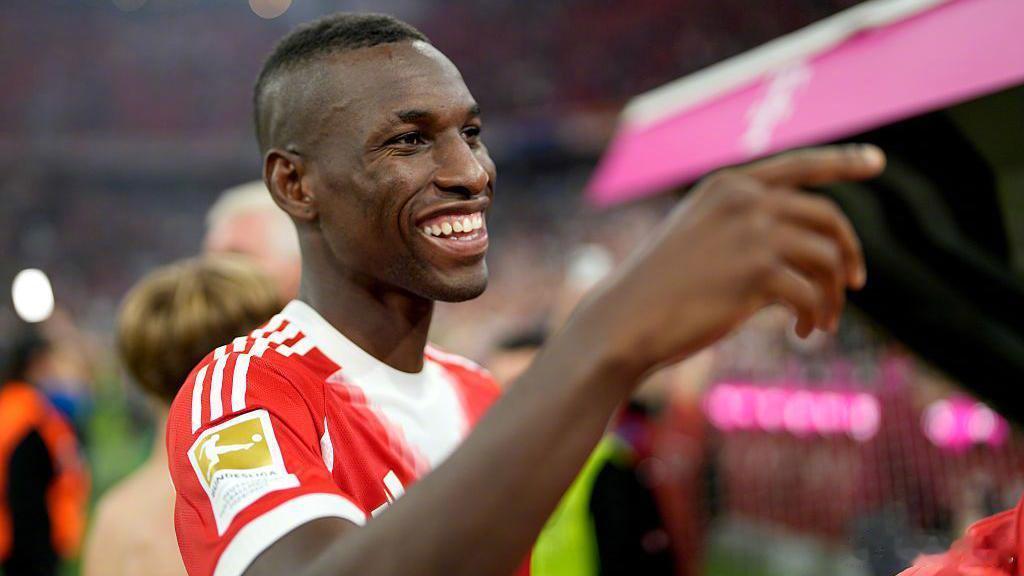 【下一步】罗马诺：拜仁方面确认不会买断切尔西前锋雅克松，球员将在夏季租期结束后返