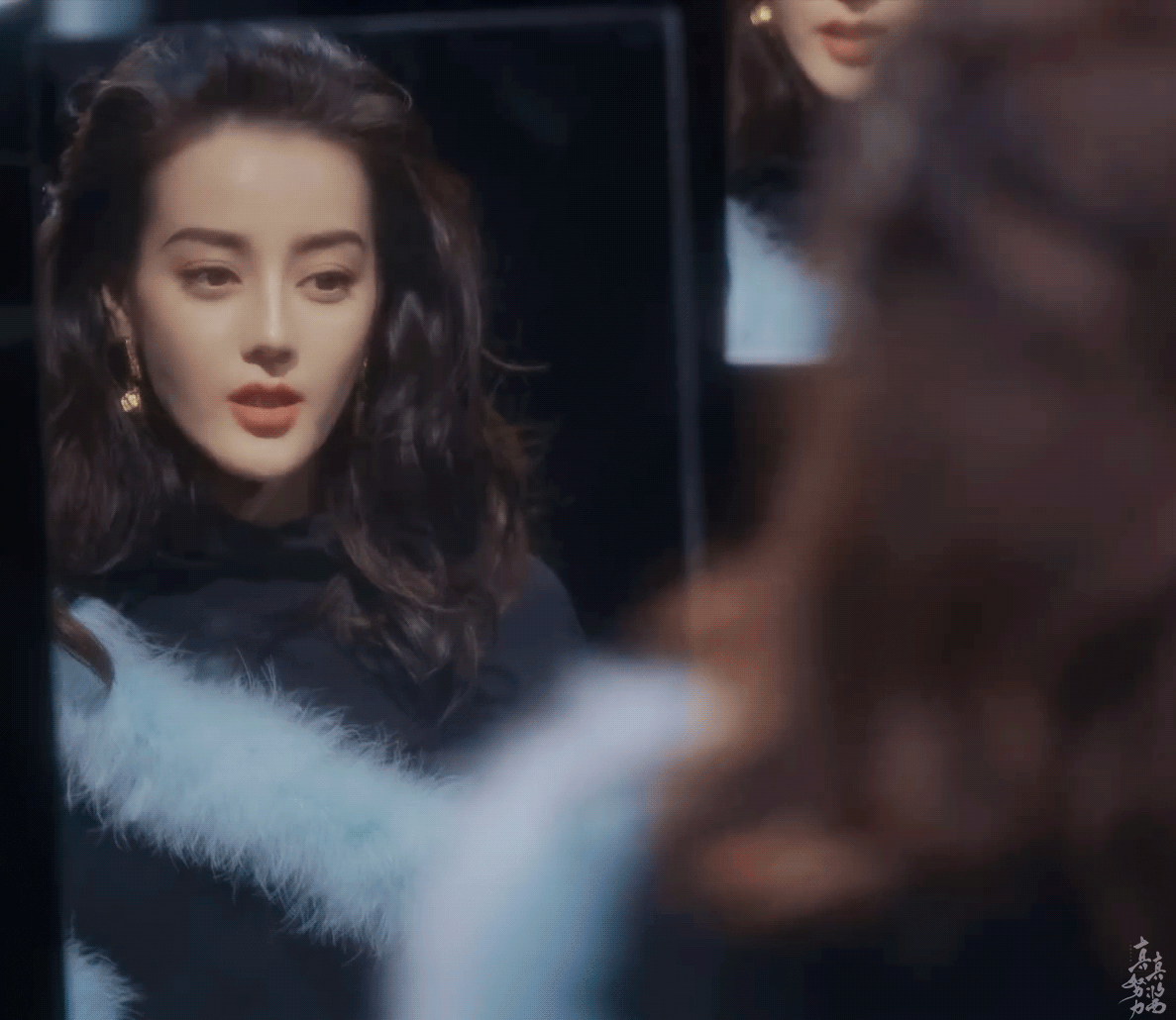 迪丽热巴工作室 王亚飞请完美展现顶级骨相 