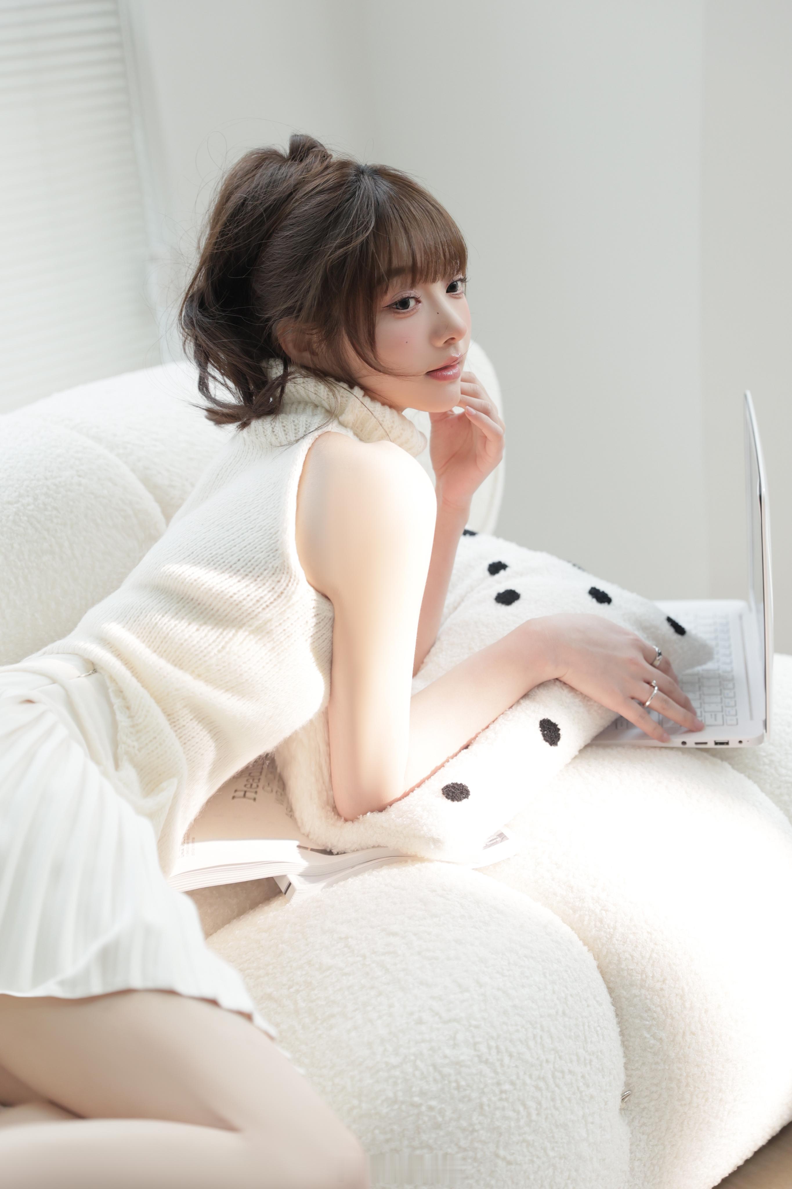 你说拯救世界 也包括我吗📷：#成都约拍[超话]##写真##少女写真[超话]##